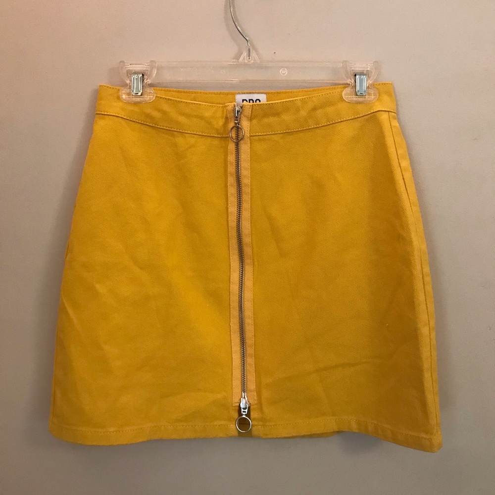 UO BGD Adonita Skirt, yellow zip front